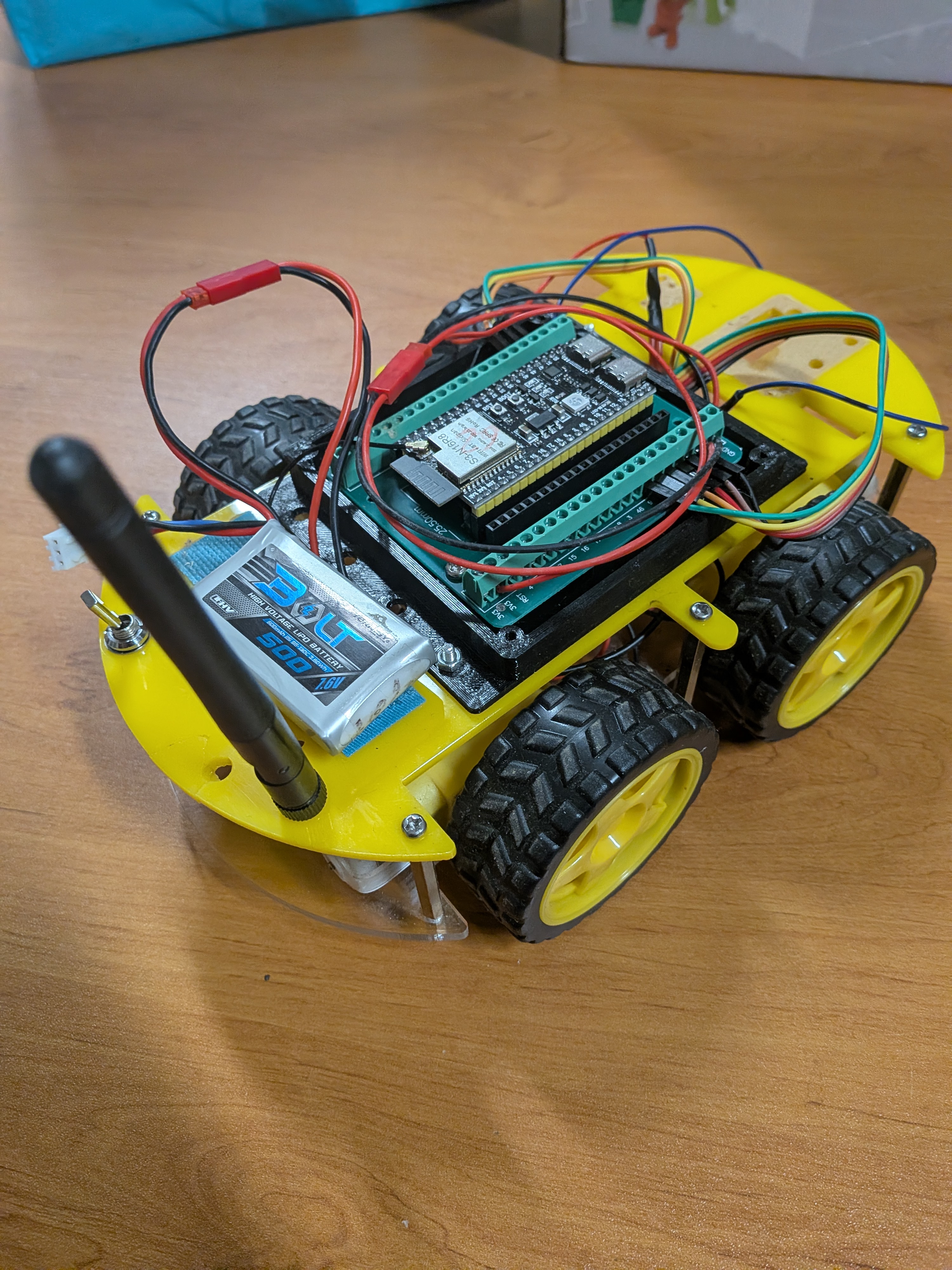 Robot suiveur de ligne de Hervé, première version