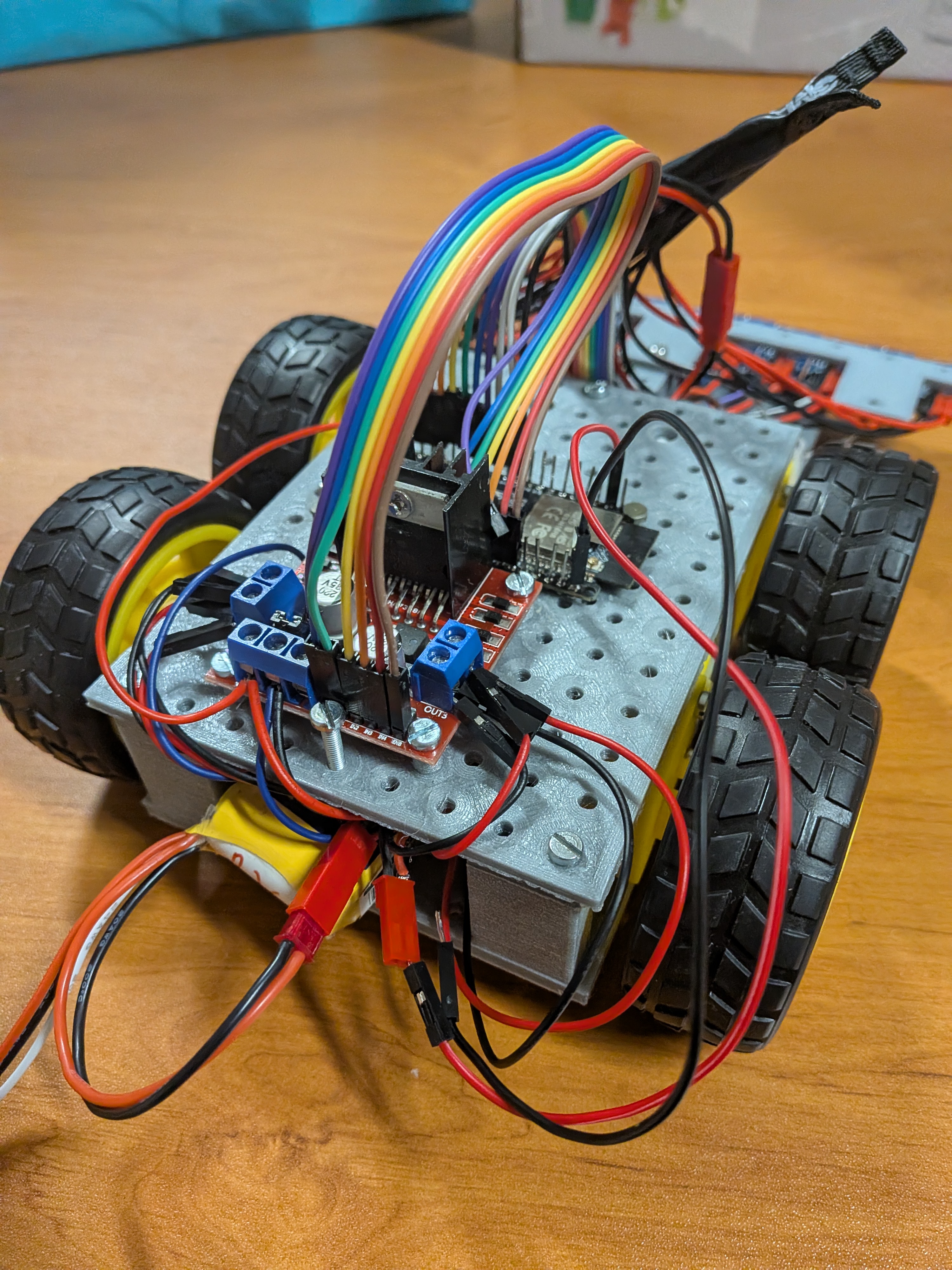 Détail du deuxième robot de Hervé